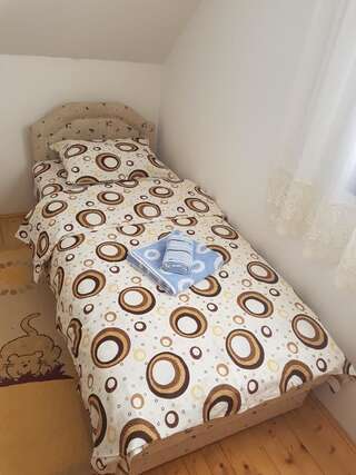 Гостевой дом Sobe Zarubica Жабляк Двухместный номер с 2 отдельными кроватями, вид на сад-16